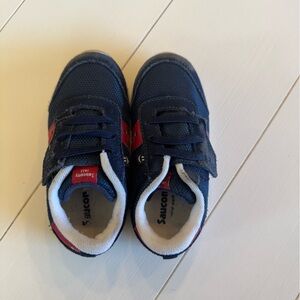 Saucony 8.5 toddler sneakers